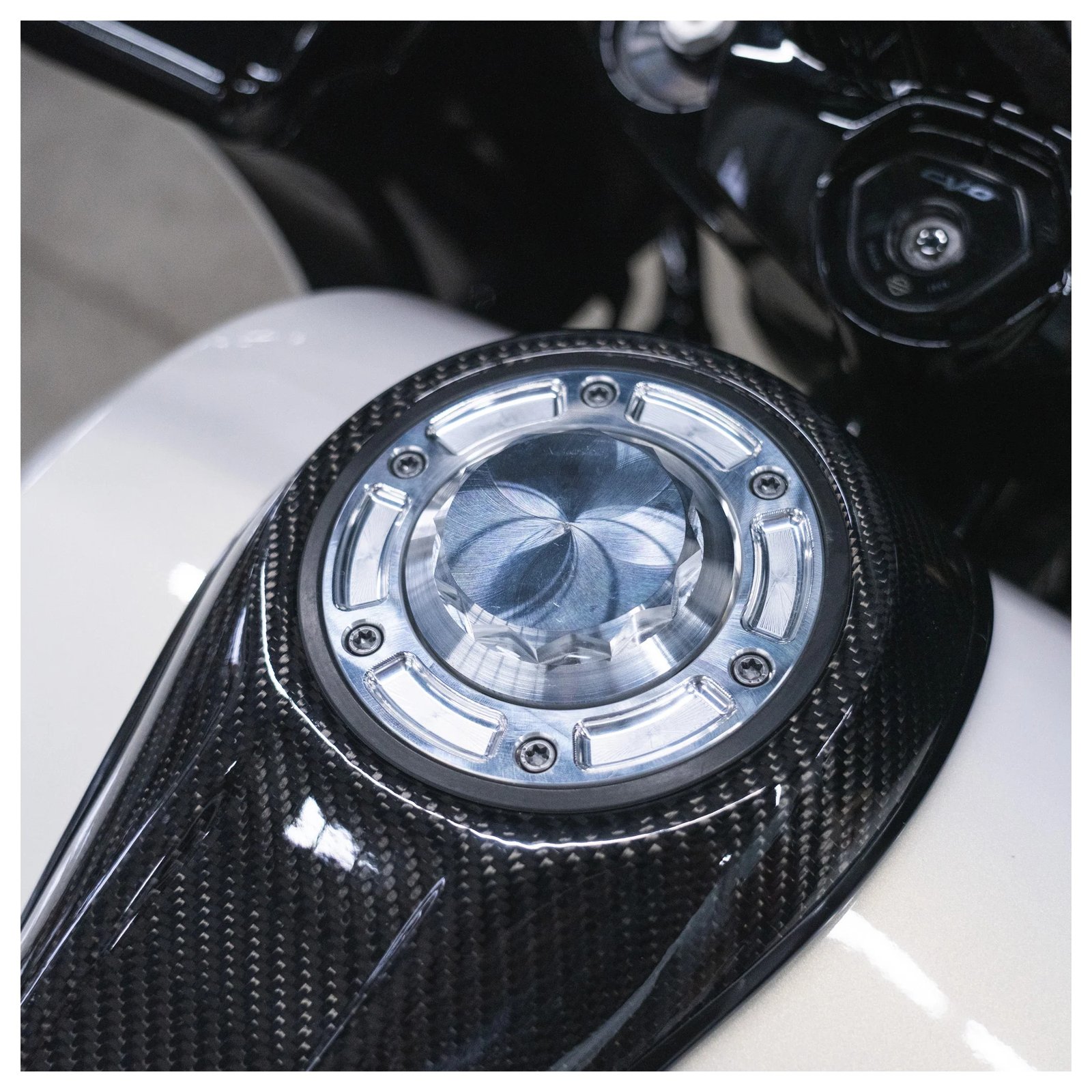 Hofmann Designs 12 Point Gas Cap Assembly For Harley FLHX / FLTRX 2023-2026 - Image 2