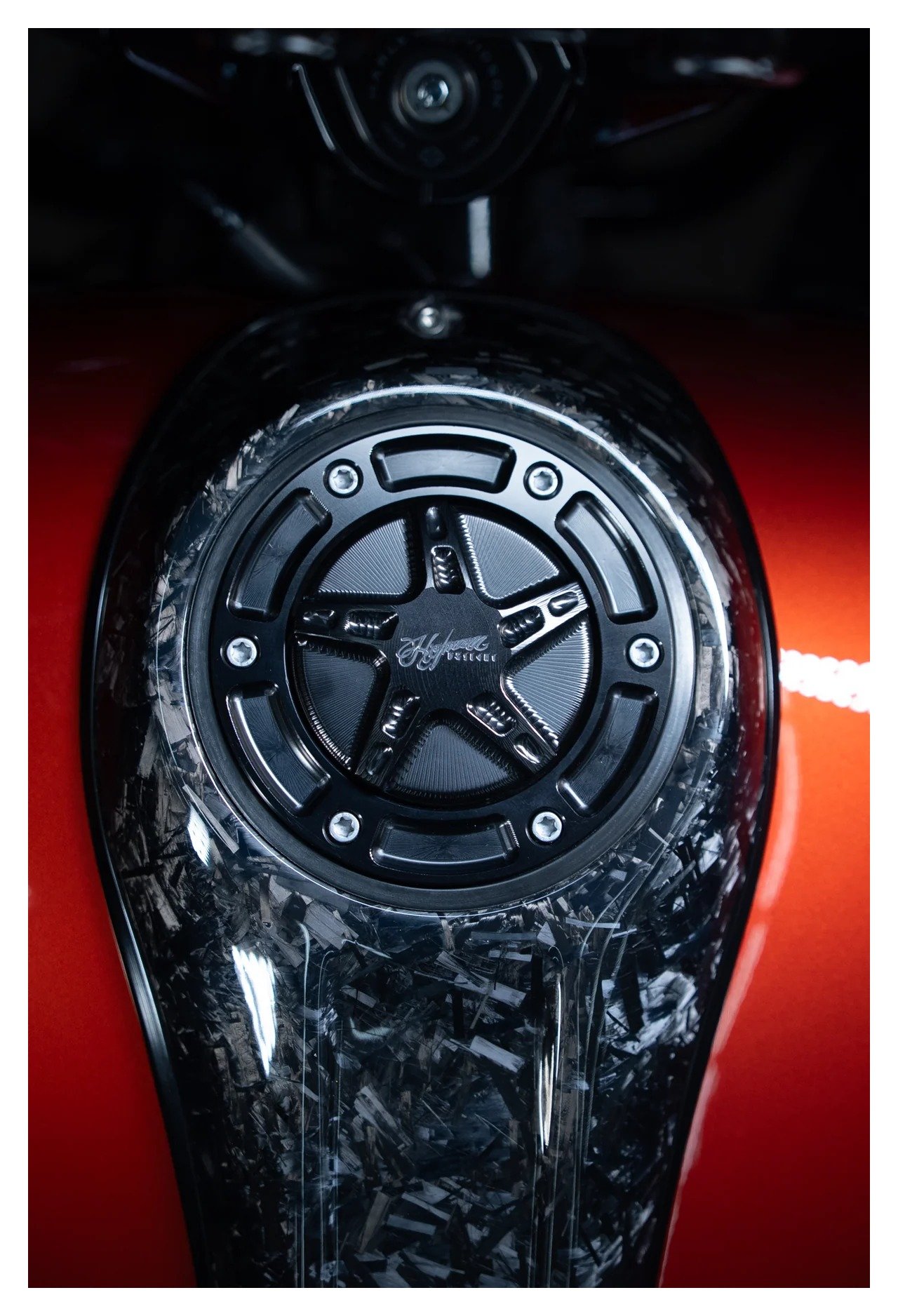 Hofmann Designs Directional 5 Spoke Gas Cap Assembly For Harley FLHX / FLTRX 2023-2026 - Image 3