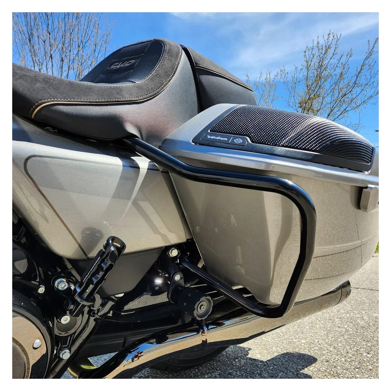 HogWorkz 7/8" Saddlebag Guards For Harley FLHX / FLTRX 2023-2026 - Image 6