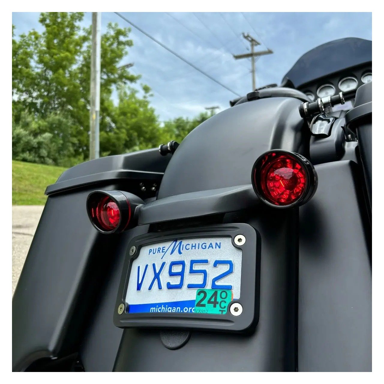 HogWorkz Bullet Style Turn Signal Visor Trim Rings And Lens For Harley - Image 5