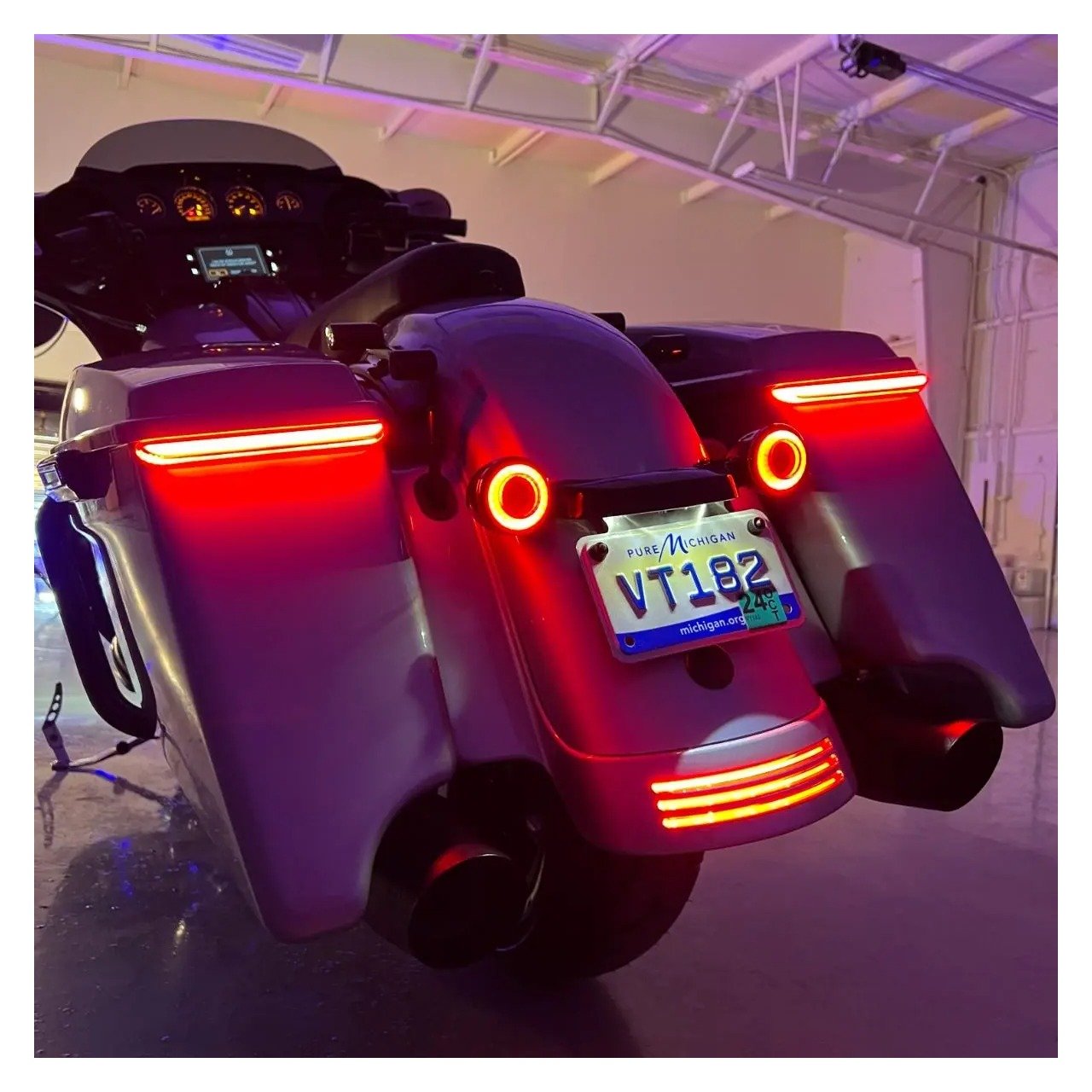 HogWorkz Slimz LED Saddlebag Lights For Harley Touring - Image 6
