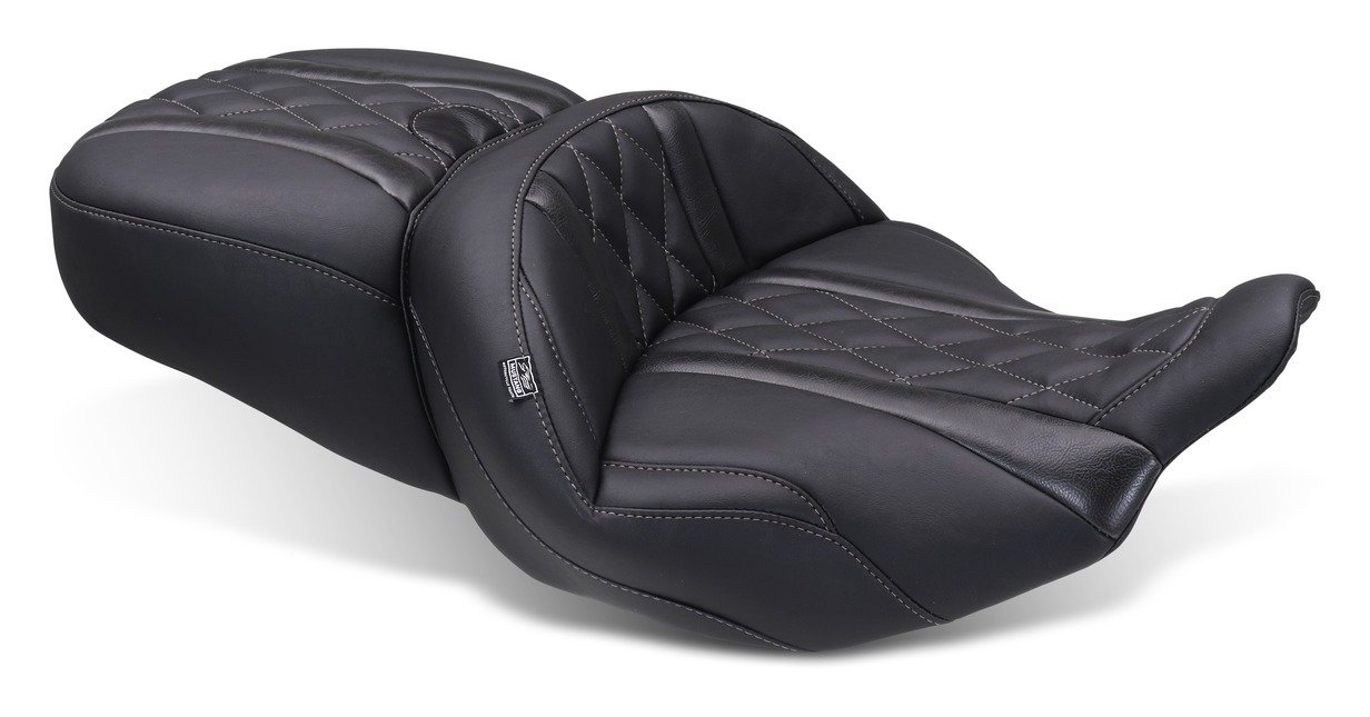Mustang Super Touring Deluxe Diamond One-Piece 2-Up Seat For Harley FLHX / FLTRX 2023-2026 - Image 5