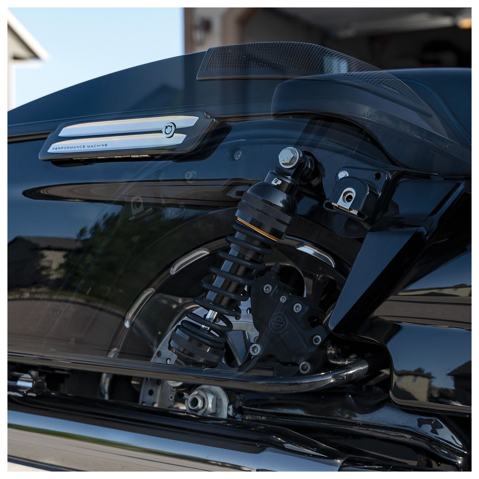 Progressive 944 Series Ultra Touring And Ultra Low Shocks For Harley Touring 1984-2026 - Image 2