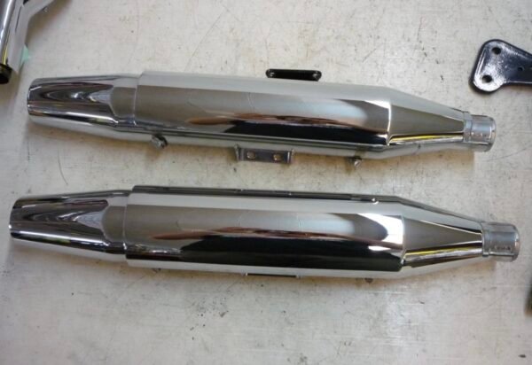Slip on muffler